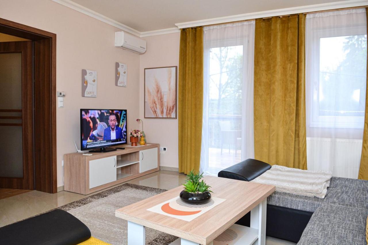 Unicum Apartman Hajdúszoboszló Exterior foto